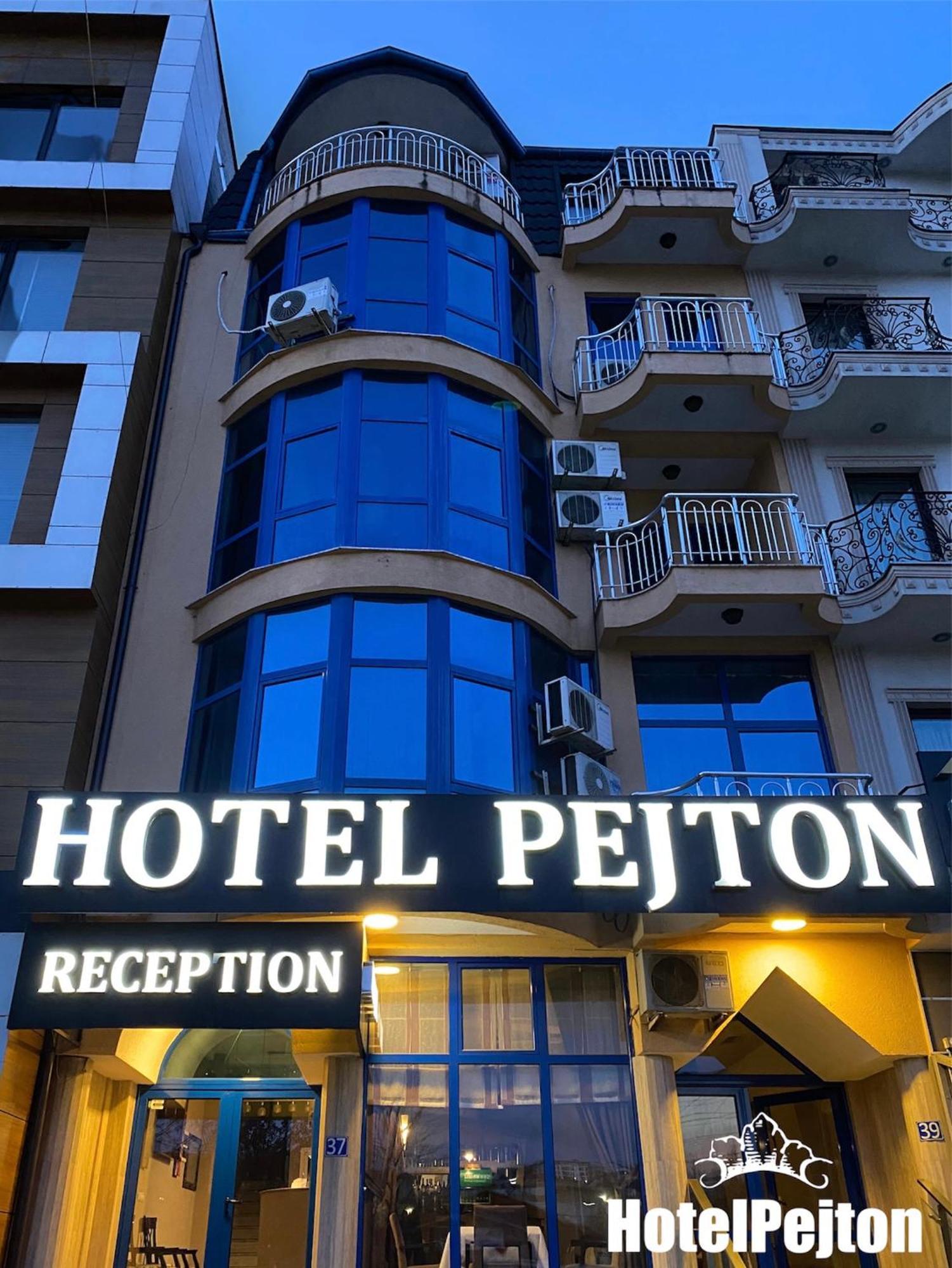 Hotel Pejton Pristina Exterior photo